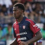 Preocupación en Italia: un futbolista de la Serie A fue internado en coma inducido tras casi ahogarse en una pileta