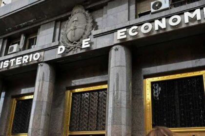 Deuda: Economía renovó el 96% de los vencimientos y libera al mercado unos $500.000 millones