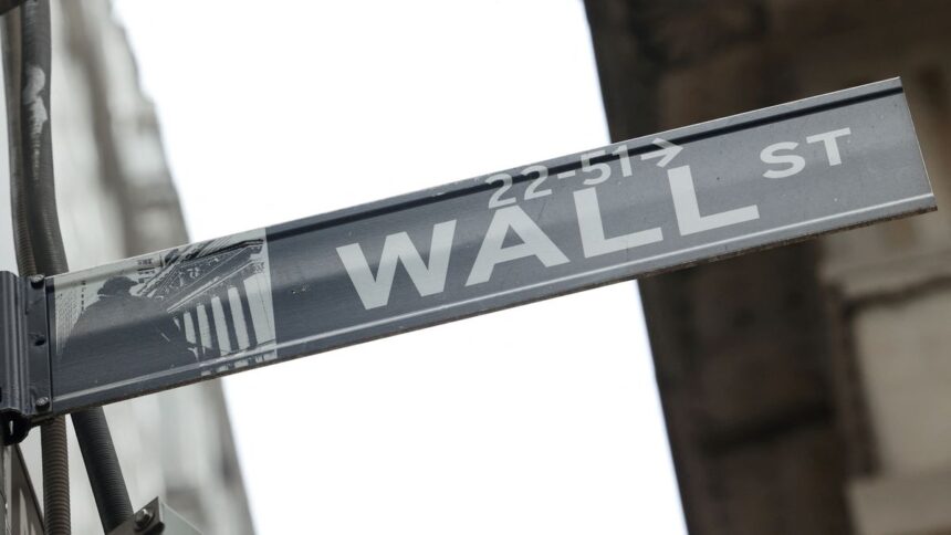 Wall Street cerró en rojo: Kevin Warsh endureció el tono y agitó el temor a una suba de tasas