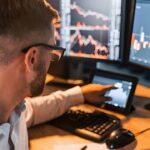 En qué invierten los millonarios y gurúes financieros y cuáles apuestan por Argentina