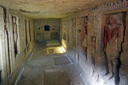 Descubrieron una tumba egipcia intacta de 4.400 años y en su interior la evidencia más antigua de una enfermedad mortal
