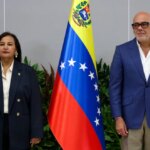 El chavismo y la oposición venezolana planean retomar el diálogo para avanzar hacia una transición democrática