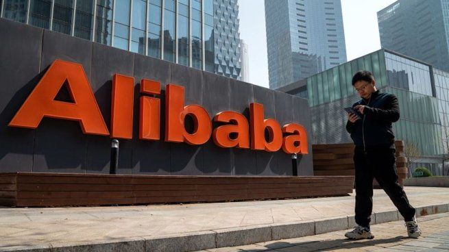 Acciones de Alibaba en bolsa de Hong Kong por dilución de capital y dudas sobre IA.