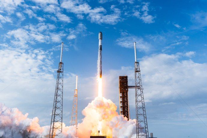 Alphabet informó que tenía 551,2 millones de acciones de SpaceX, convirtiéndose en su mayor accionista institucional. Alphabet informó que tenía 551,2 millones de acciones de SpaceX, convirtiéndose en su mayor accionista institucional.
