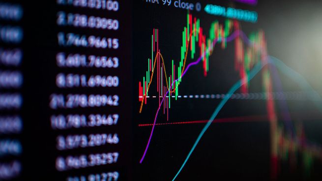 El S&P Merval opera a la baja.
