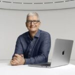 Tim Cook se despidió como CEO de Apple con una emotiva carta y llenó de elogios a su sucesor