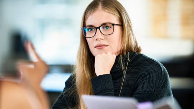 El costo de no decir y por qué las empresas postergan las conversaciones difíciles