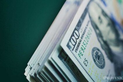 El valor del dólar y la inflación que esperan los empresarios para diciembre 2026