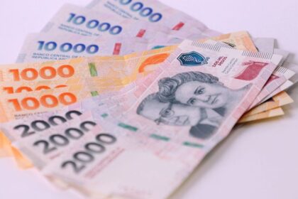 Depósitos en pesos bajo presión: caen pese a las tasas positivas y los money market ganan terreno