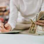 El dólar mayorista cayó a $1.510 tras anotar su mayor suba de septiembre
