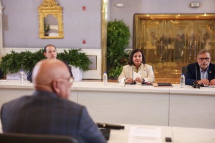 El chavismo y oposición extienden el diálogo en Venezuela para revisar la libertad de expresión