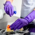 Empleadas domésticas: sube el sueldo y estas son las obligaciones del empleador en octubre