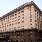 Deuda: el Tesoro busca renovar $8,6 billones sin bonos más allá de las elecciones y tampoco ofrecerá el Bonar 2029
