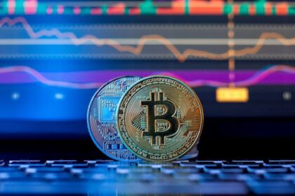Bitcoin lucha por sostener los u$s84.000 y en la semana anota incremento de casi 4%
