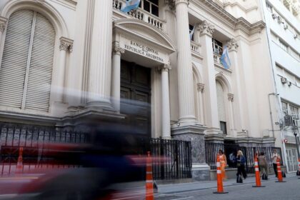 El Gobierno pagó casi u$s800 millones al FMI: las reservas cayeron u$s1.553 millones en la semana y el BCRA no compró dólares
