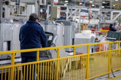 Conciliación obligatoria en Electrolux: frenan casi 200 despidos hasta octubre