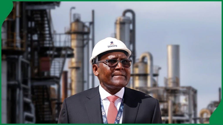 La refinería de petróleo de Aliko Dangote aspira a ser la mayor de África, proyectando un incremento de u$s23.000 millones en su fortuna. La refinería de petróleo de Aliko Dangote aspira a ser la mayor de África, proyectando un incremento de u$s23.000 millones en su fortuna.