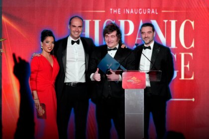 Javier Milei fue premiado por su liderazgo e impacto global por Javier Negre en la Hispanic Heritage Gala