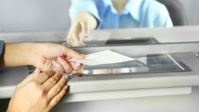 Bancarios cobrarán un bono de más de $2,2 millones y un sueldo inicial de $2,6 millones