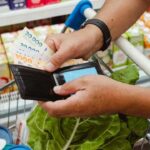 Los salarios subieron 2,7% en agosto según el INDEC, ¿por qué no se notó en el consumo?
