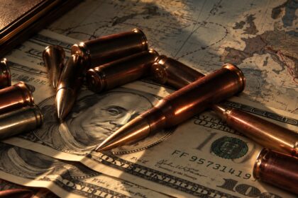 Economía de guerra: el rearme global impulsa balances de empresas de defensa, pero sus acciones caen en Wall Street