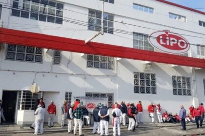 Despidieron a 25 trabajadores de la fábrica de caramelos Lipo: “No nos pagaron nada”