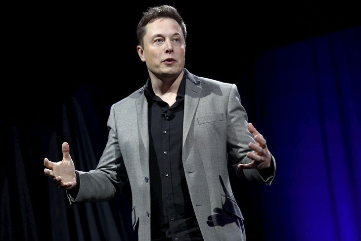 Elon Musk, director ejecutivo de SpaceX, al pronosticar un enorme aumento en la valuación de su empresa de cohetes e inteligencia artificial, poco después de que cerrara un acuerdo de u$s8.000 millones para comprar espectro inalámbrico. Elon Musk, director ejecutivo de SpaceX, al pronosticar un enorme aumento en la valuación de su empresa de cohetes e inteligencia artificial, poco después de que cerrara un acuerdo de u$s8.000 millones para comprar espectro inalámbrico.