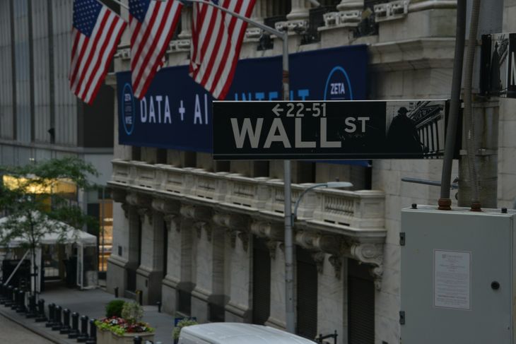 Bonos del Tesoro y petróleo al alza: ¿qué esperan en Wall Street?